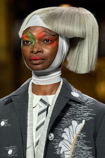 Look 77